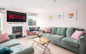 Lovely 4 Bedroom House In Central Bath